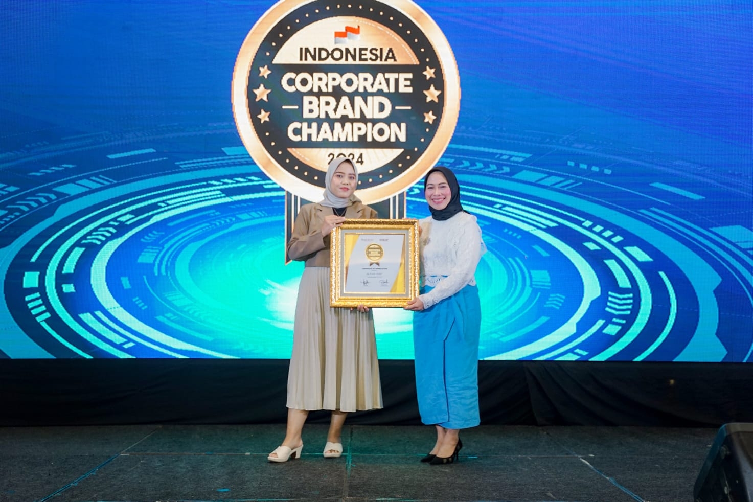 Selalu Inovatif, Azarine Raih Penghargaan Indonesia Brand Champions 2024