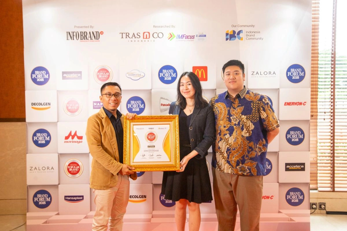Relevan dengan Perubahan, Eterna Raih Indonesia Digital Popular Brand Award 2025