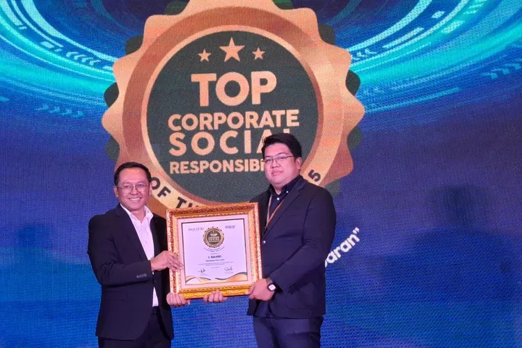 DAMRI Raih Penghargaan TOP CSR OF THE YEAR 2025: Special Achievement for Social Initiative “Mudik Lebaran”