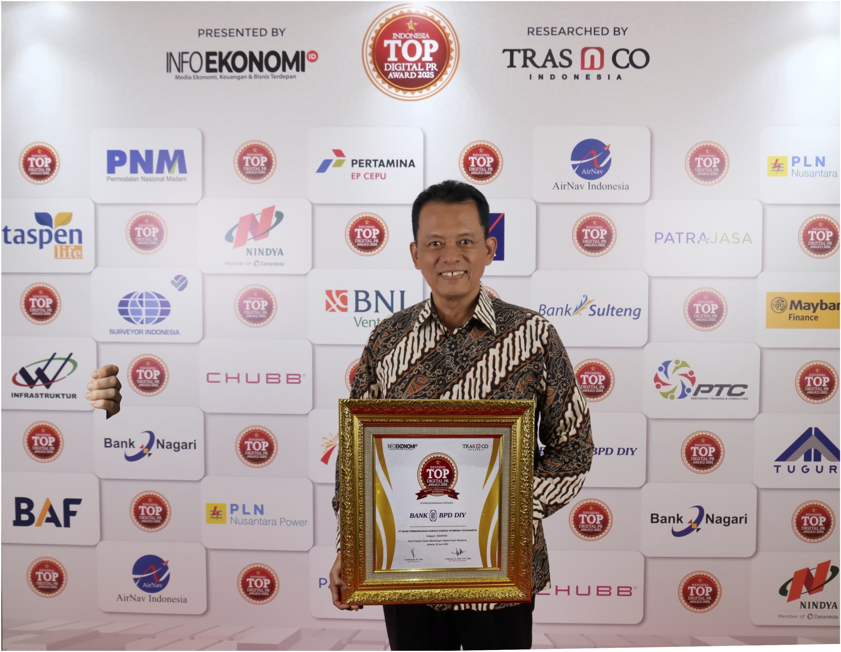 Bank BPD DIY Raih Indonesia Top Digital Public Relations Award 2025