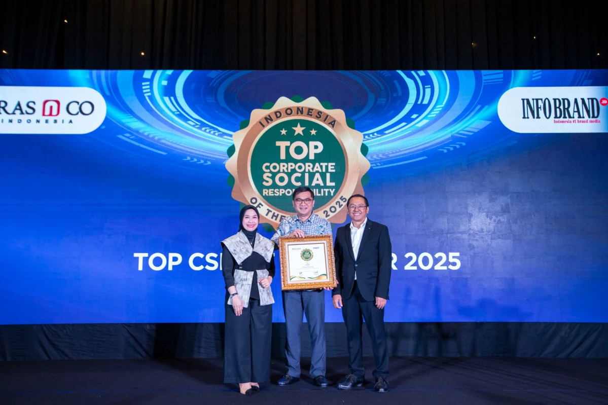 Dari Air Bersih hingga Pendidikan, FKS Food Sejahtera Tbk Dinobatkan sebagai Top CSR of the Year 2025