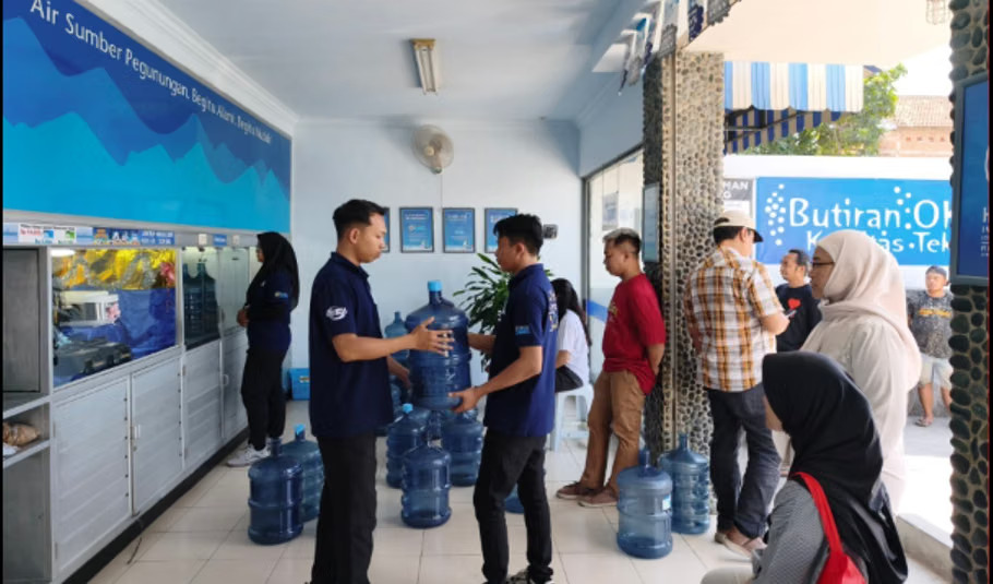 Pahami Perilaku Konsumen Kunci Depo Air Minum Isi Ulang