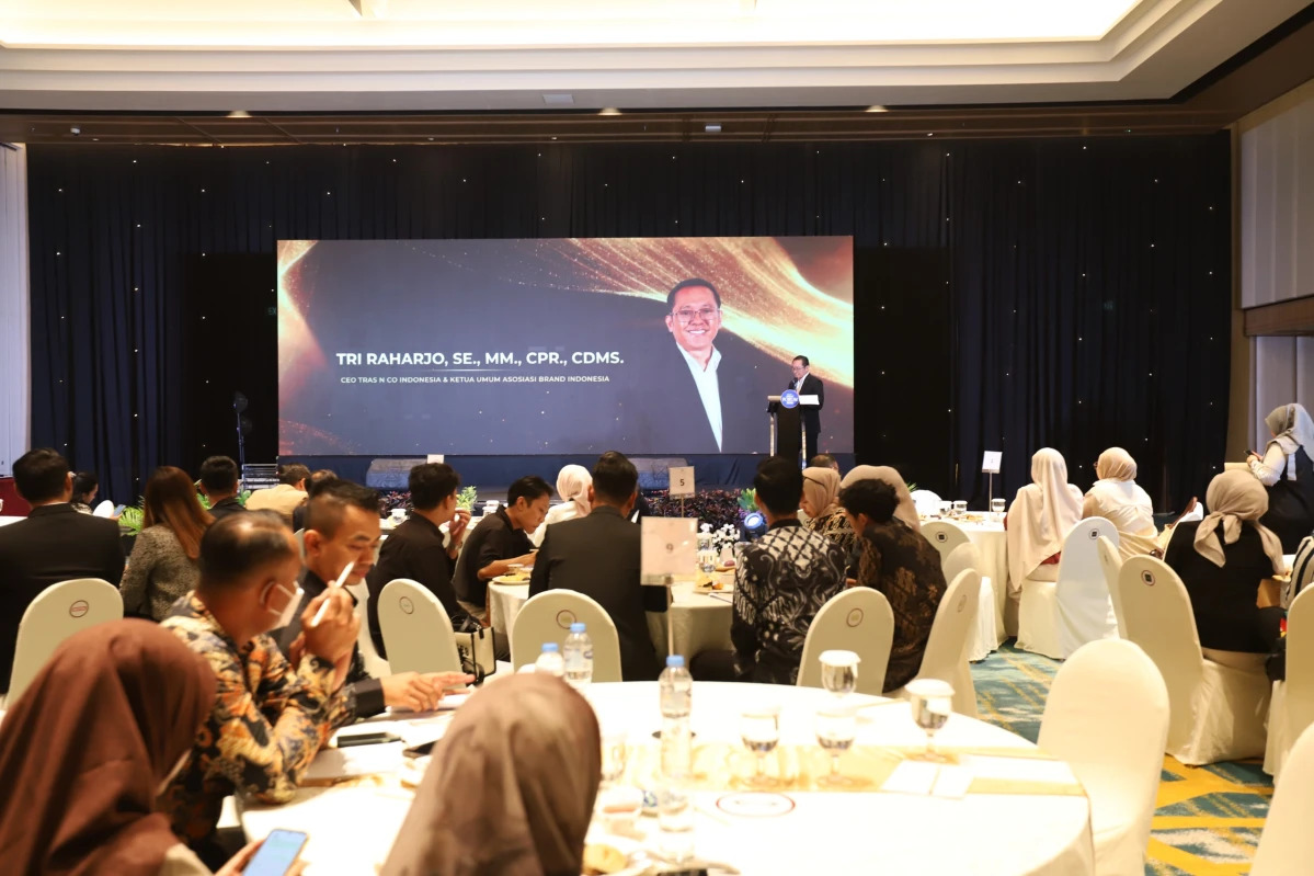 From Search to Purchase: Membaca Jejak Digital Konsumen dalam Membangun Brand
